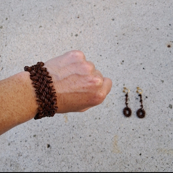 Brown Beaded Bracelet and Earring Set - Picture 3 of 7